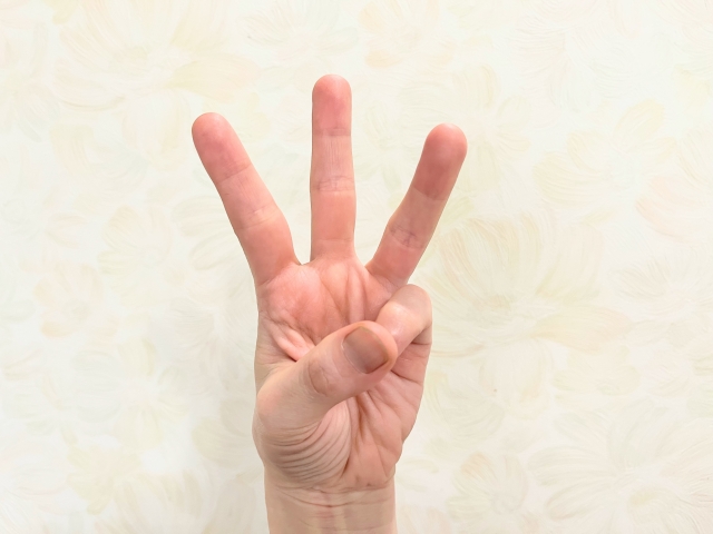 なぜLPやネットショップを作ってはいけないのか? ~クラウドファンディングをやるべき3つの理由~ なぜLPやネットショップを作ってはいけないのか?
~クラウドファンディングをやるべき3つの理由~